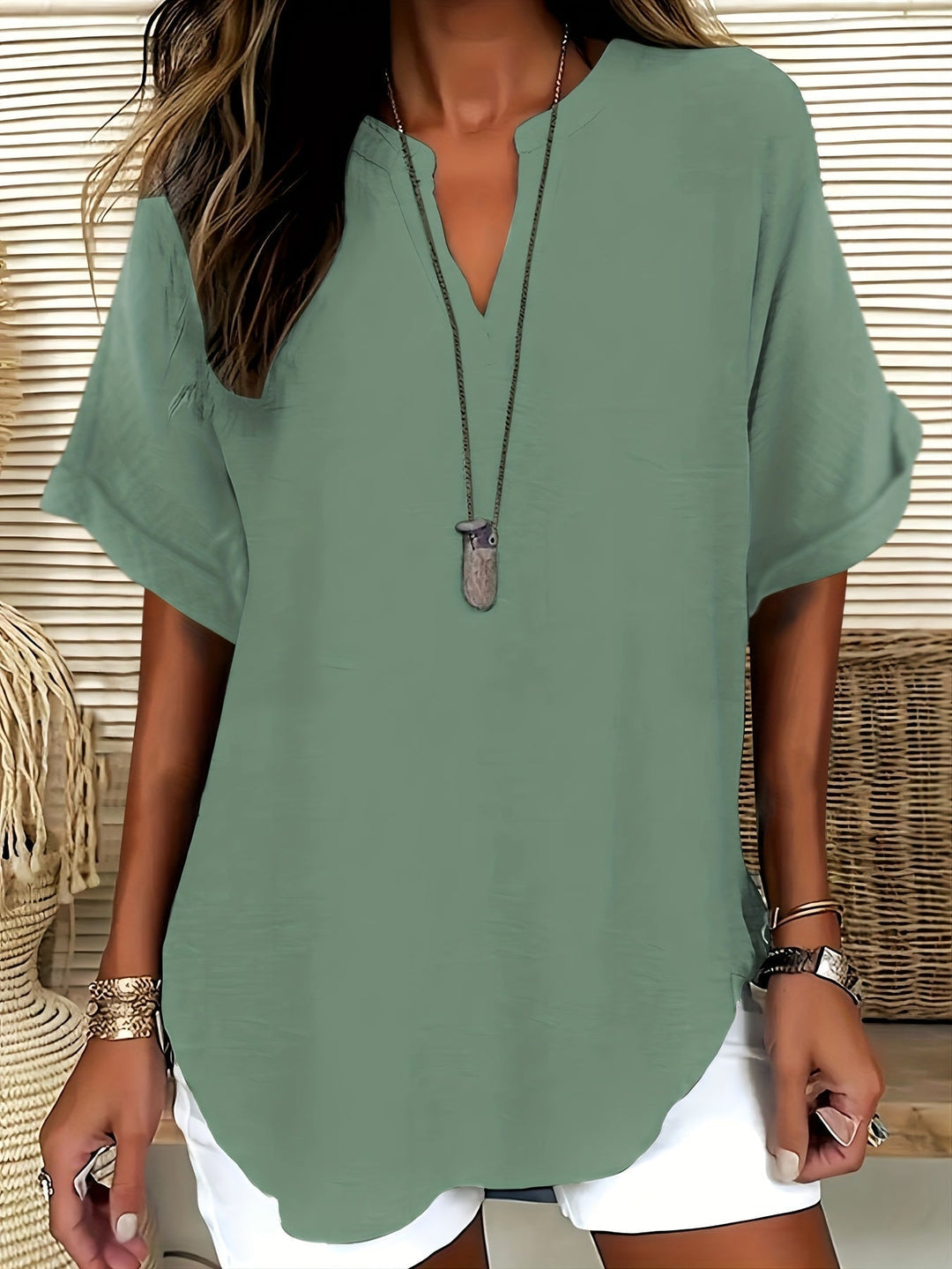 RILEY | RELAXED V-NECK EVERYDAY TEE